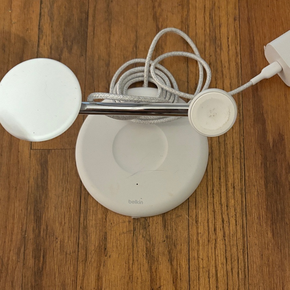 Belkin Dual Wireless Charging Dock - White
